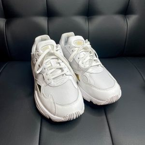 Adidas Originals Women’s Falcon Athletic Shoe - Size 7